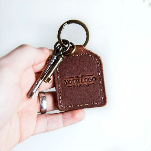 làm móc khóa da theo yêu cầu